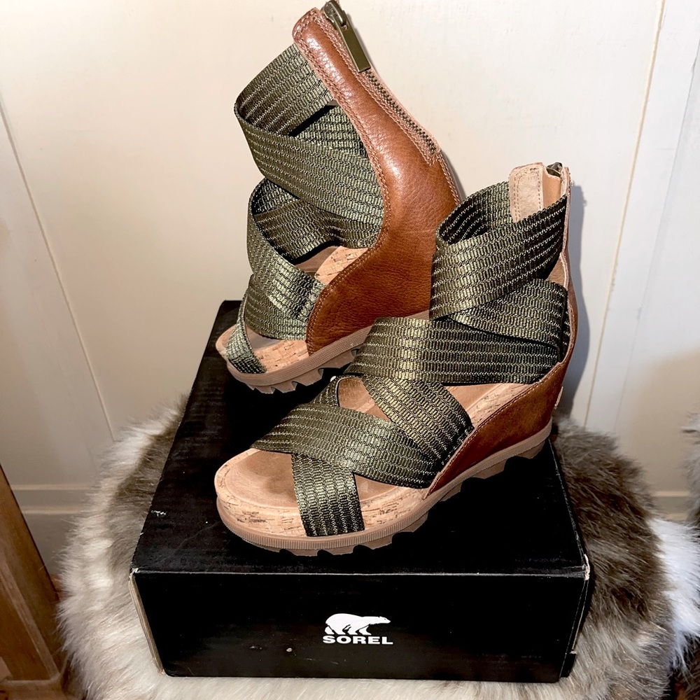 ✨ SOREL WEDGE SANDAL ✨ SIZE 6.5 ✨ WORN ONCE ✨